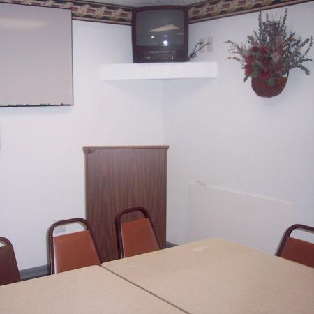 Spencer Inn & Suites Ανέσεις φωτογραφία