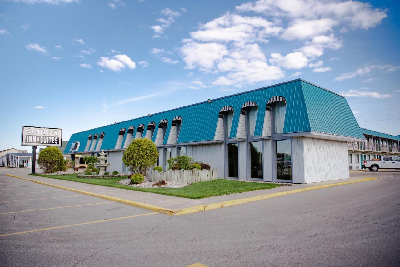 Spencer Inn & Suites Εξωτερικό φωτογραφία